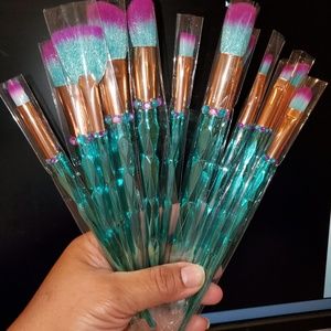 Makeup brushes